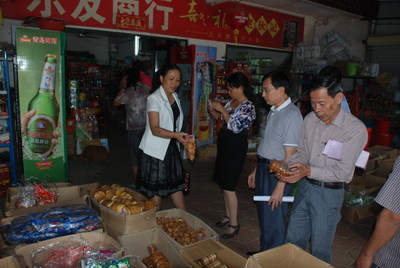 五指山市人大常委會(huì)專(zhuān)項(xiàng)督查食品安全法執(zhí)法檢查整改落實(shí)情況